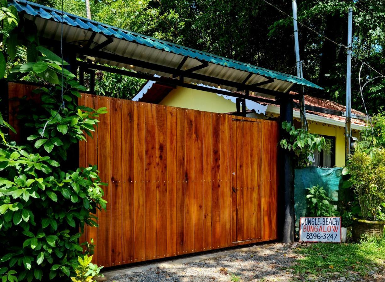 Jungle Beach Bungalow With Ac & Fiber Optic Puerto Viejo de Talamanca Εξωτερικό φωτογραφία